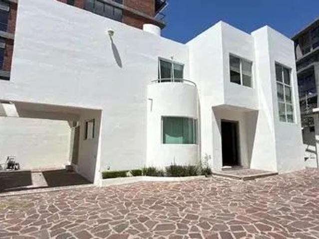 Casa en Calle Paseo De Las Fuentes, Villas De Irapuato, Irapuato, Guanajuato, 36670, México