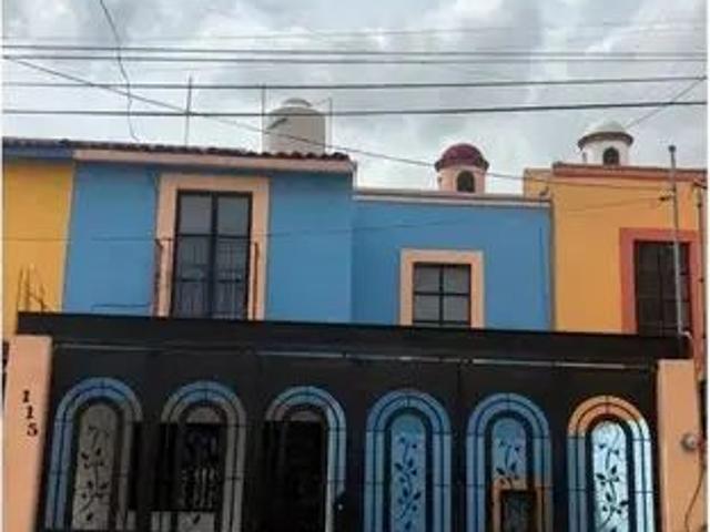 Casa en Calle Plaza De La Concepción, Loma Linda, Santiago De Querétaro, Municipio De Querétaro, Querétaro, 76074, México