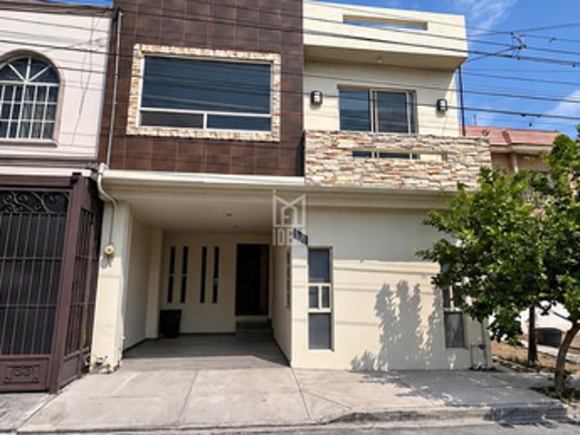 Casa en Calle Potrero De Anáhuac, Residencial Potrero De Anahuac, San Nicolás De Los Garza, Nuevo León, 66465, México