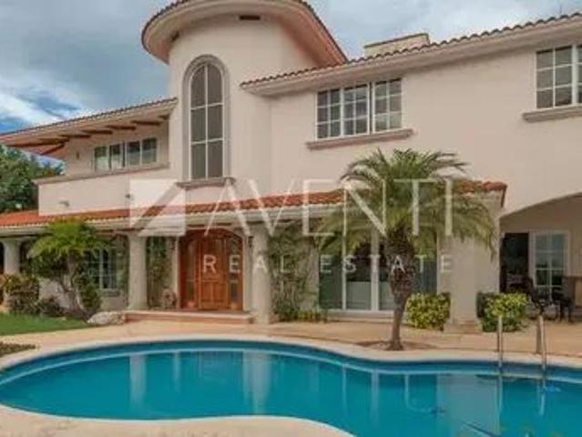 Casa en Calle Relámpago, Supermanzana 18, Cancún, Benito Juárez, Distrito 1, Quintana Roo, 77505, México