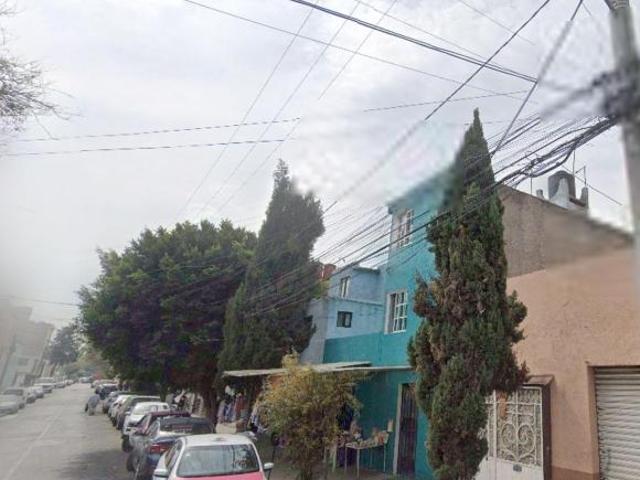 CASA EN CALLE TETRAZZINI, CERCA DE PLAZA TEPEYAC, REMATE HIPOTECARIO