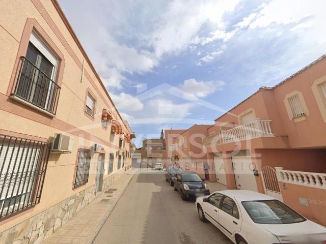 CASA EN CALLE TRAIÑA