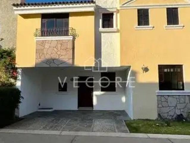 Casa en Calzada Central, Zapopan, Región Centro, Jalisco, 45010, México