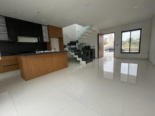 Casa en Capital Norte a Estrenar