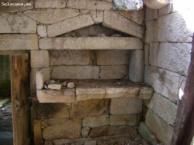 CASA EN CARBALLIÑO