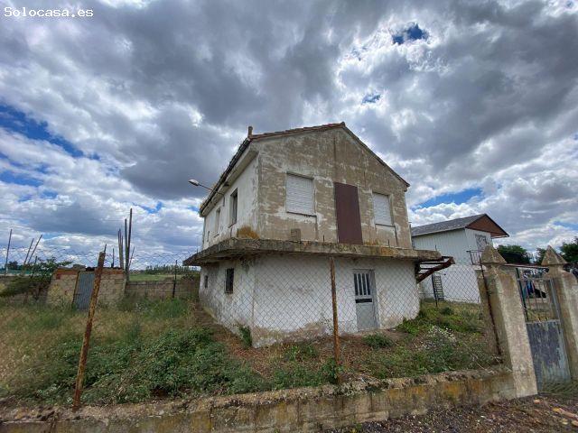 CASA EN CARRIZO