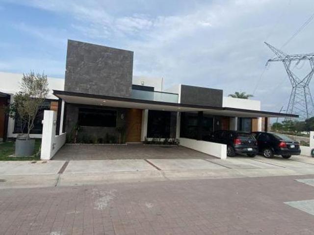 Casa en Cañadas del Arroyo