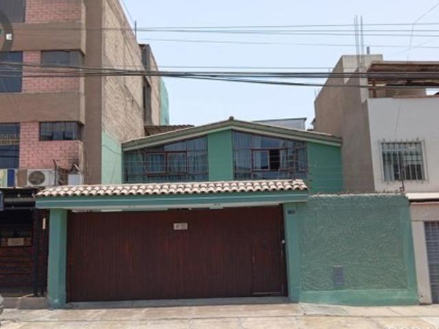 Casa en CENTRO COMERCIAL MONTERRICO
