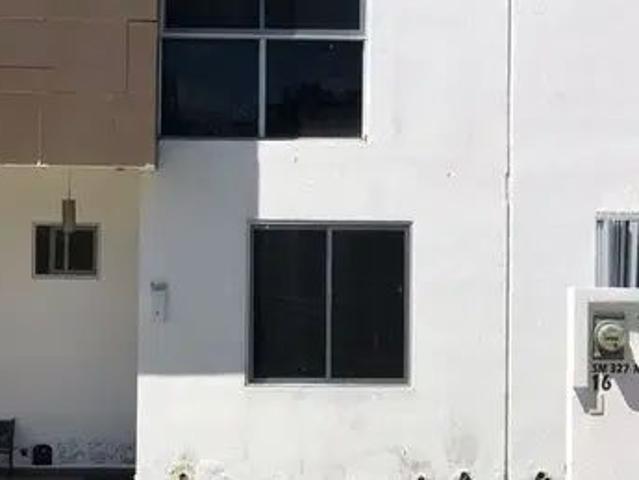 Casa en Cerrada 3, Supermanzana 327, Cancún, Benito Juárez, Distrito 10, Quintana Roo, 77536, México