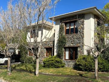 Casa en Chacras De Coria ? 535m?