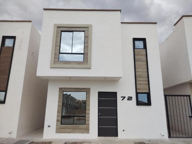 Casa en circuito cerrado sobre avenida principal de la ciudad