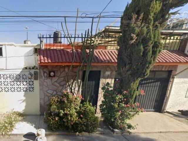 CASA EN CIUDAD AZTECA