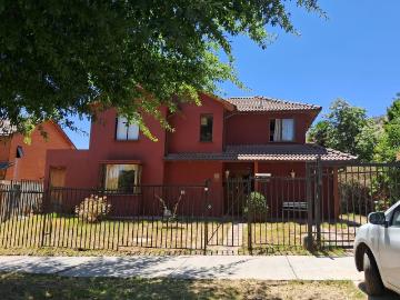 Casa en Ciudad de Los Valles, 5 D + 3 B