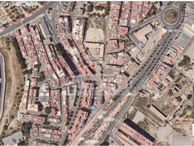 CASA EN CL EL ALMENDRO EN ALMERIA