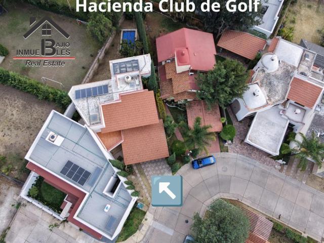 Casa en Club de Golf la Hacienda con 4 rec?maras, 2 de ellas en Planta Baja y Alberca