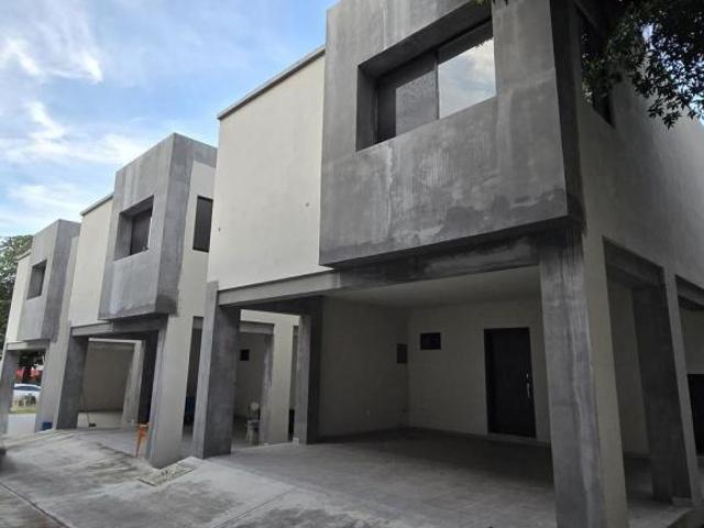 Casa en Col.Volantin