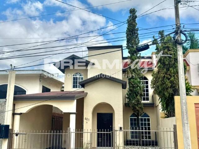 Casa en Col. Petroletra