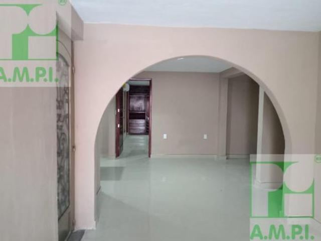 CASA EN COL. SANTA LUCIA