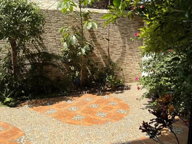CASA EN COLONIA BALBUENA