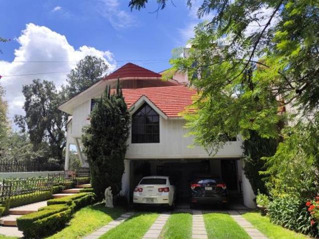 Casa en Colonia Periodistas Pachuca, salida al Río de las Avenidas