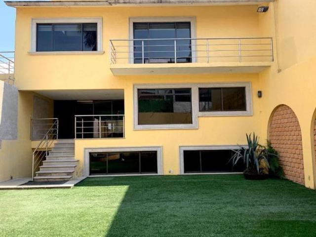 Casa en Colinas del Bosque con Doble Seguridad en Venta