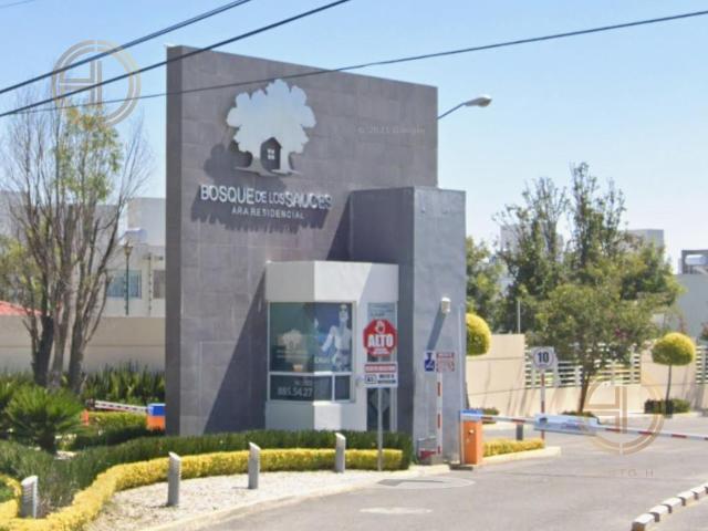 Casa en Cond. en Venta en el Fracc. de los Sauces a 5 min. del Aeropuerto Internacional de Puebla