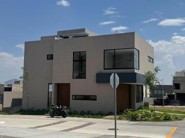 Casa en condESPECTACULAR CASA DE LUJO CON ROOF GARDEN EN VENTA EN EL EDEN RESIDENCIAL TLAJOMULCOomin