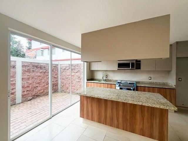Casa en condomiCASA NUEVA EN VENTA EN METEPEC CON ROOF GARDENnio