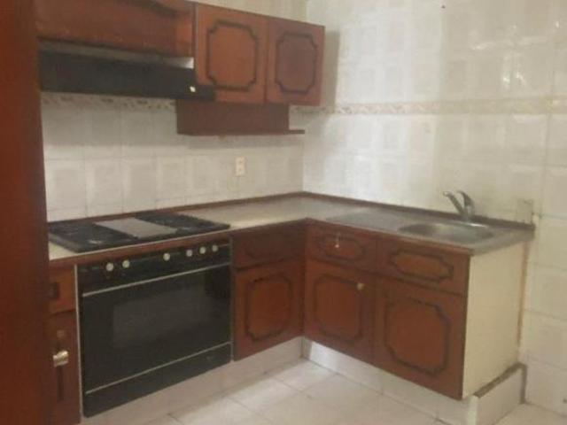 Casa en condominio, 3 recamaras mas cuarto de servicio, 2 estacionamientos y terraza privada