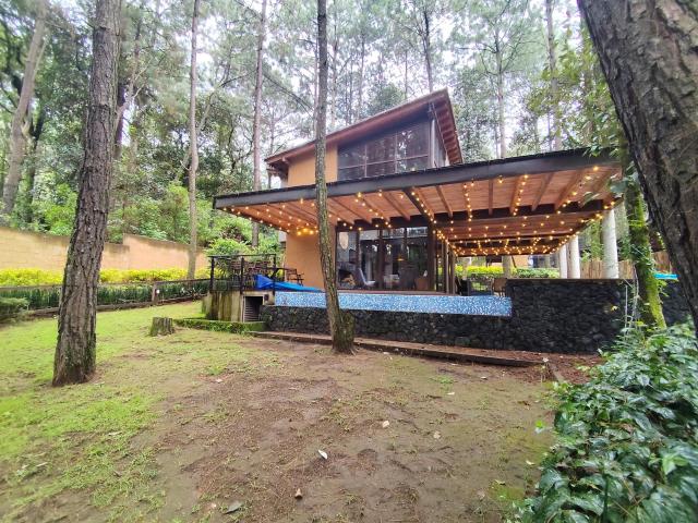 Casa en condominio con alberca, jacuzzi y vista al bosque, 1 Fracci?n