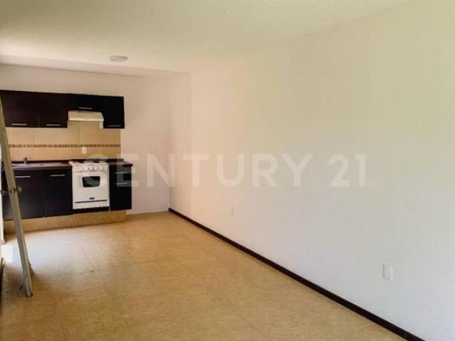 Casa en Condominio con Alberca y Asador, La Campiña, Tetecalita, Morelos
