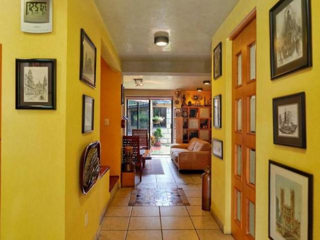 Casa en condominio con Casa Club y seguridad sur CDMX