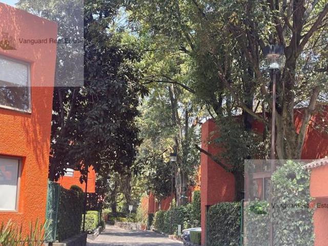 Casa en Condominio con Gran Jardín entre Santa Fe y Vista Hermosa