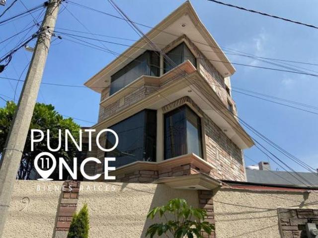 Casa en Condominio con Jardin en Venta, Lomas de las Aguilas