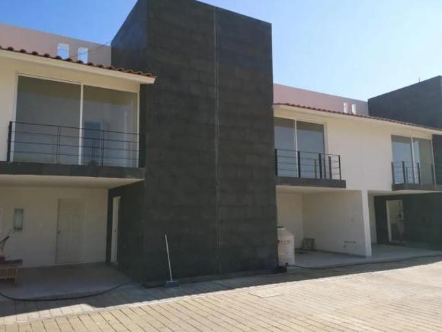 Casa en condominio Cacalomacan