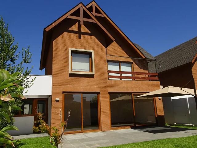Casa En Condominio A Pasos De Universidades Y Colegios
