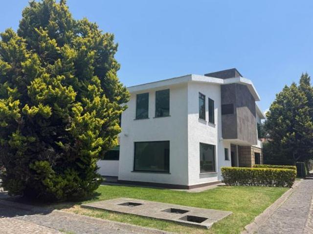Casa en condominio de 700 m² con 4 recámaras en venta, Capetillo, cerca Outlet Lerma