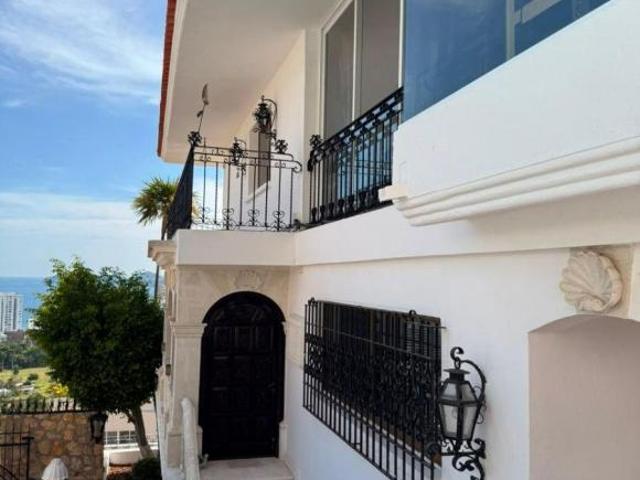 Casa en condominio de 800 m² con 3 recámaras en venta en Acapulco