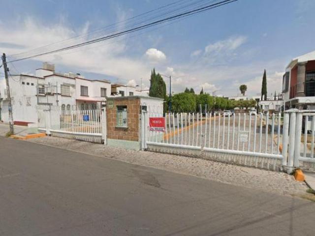 Casa en Condominio en Cerrito Colorado, Santiago de Querétaro, CLL