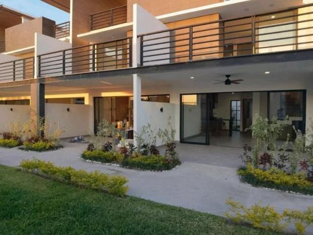 Casa en condominio en Club de Golf Santa Fe, Xochitepec