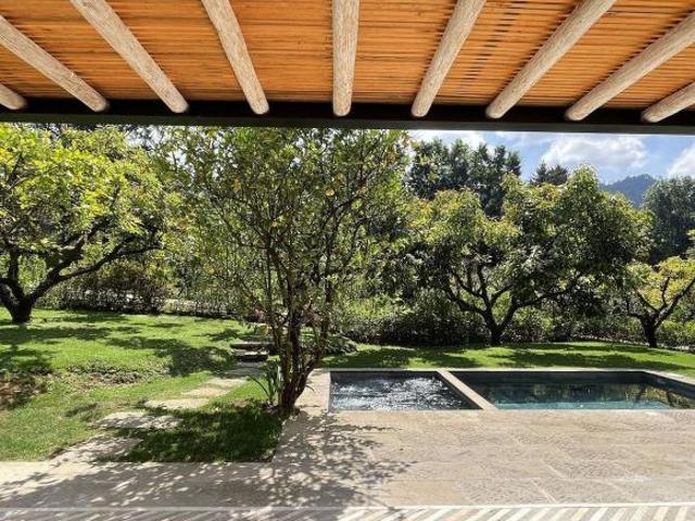EN VENTA CASA EN CONDOMINIO EN AVANDARO, VALLE DE BRAVO