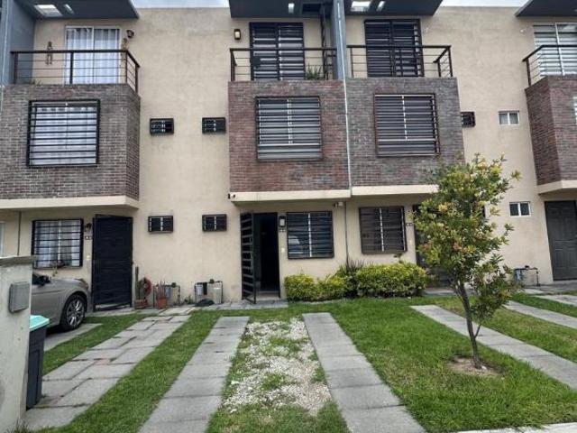 Casa en condominio en Barrio San Francisco CON 3 RECS Y 3 BAÑOS