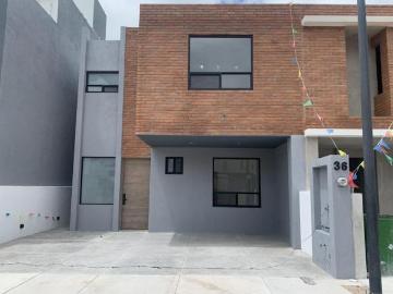 Casa en Condominio en El Pueblito Centro, Corregidora, Querétaro