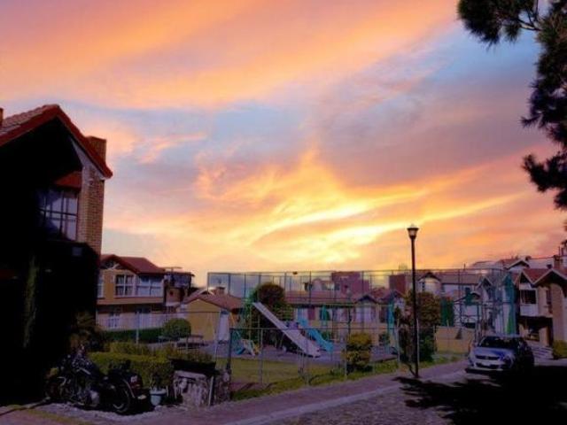 CASA EN CONDOMINIO EN FRACCIONAMIENTO CERRADO CON VIGILANCIA