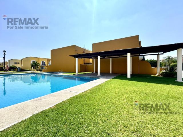 Casa en condominio en Fraccionamiento Paseos de Tezoyuca