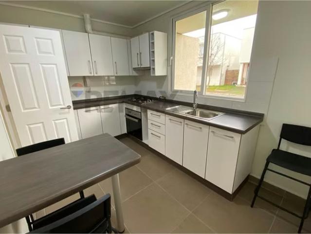 Casa en condominio en jardines de la isla | 3 dormitorios por 3861.00 en Isla de Maipo