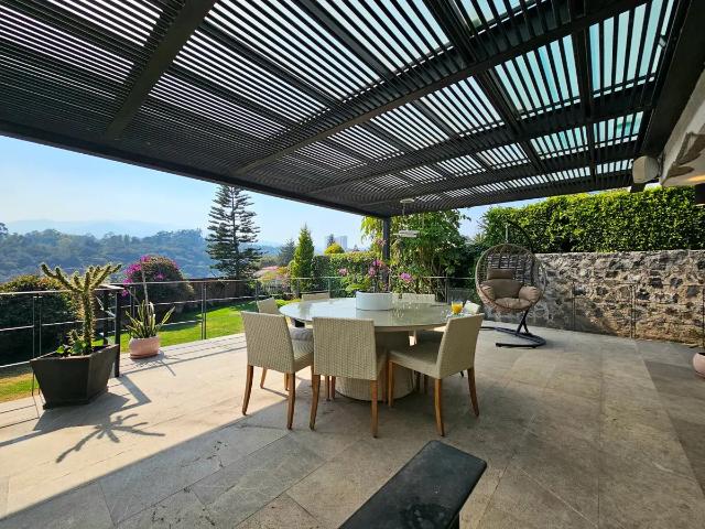 Casa en condominio en Lomas de Casa Blanca – Casa Gardea con terraza, balcón y un fardin de mas de