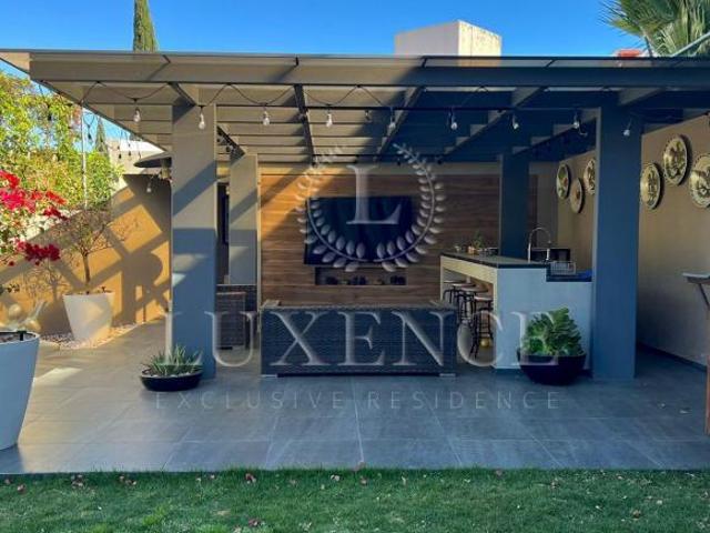Casa en condominio en Lomas del Pedregal en Venta