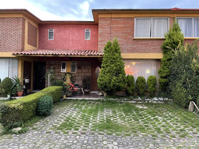 Casa en condominio en SAN FELIPE TLAMIMILOLPAN FRACCIONAMIENTO HACIENDA VISTA HERMOSA TOLUCA