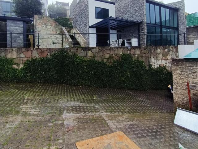 Casa en condominio en San Lorenzo Acopilco
